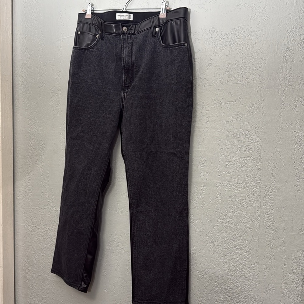 ABERCROMBIE & FITCH The Ankle Straight Ultra High Rise" Mixed Fabric jean - Picture 5 of 11